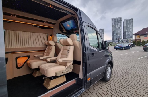 Mercedes-Benz Sprinter VIP 2